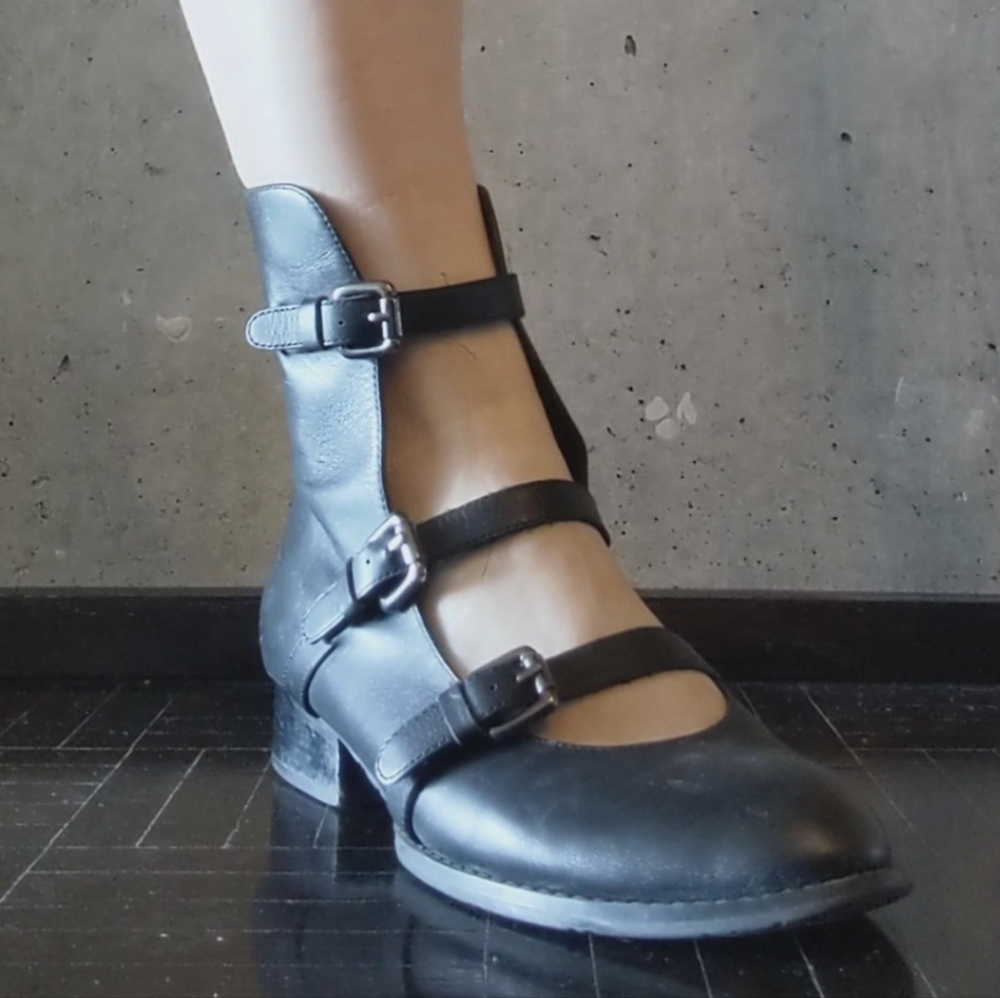 Rudsak Calidonia Leather Moto Cutout Strappy Buckle Booties size 38 (8.5)